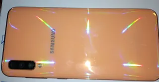 Samsung Galaxy A50 coral. Por Ultrium 8