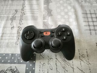 Logitech Cordless Rumblepad 2