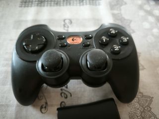 Logitech Cordless Rumblepad 2
