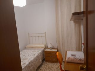 Habitación amueblada alquiler estudiantes