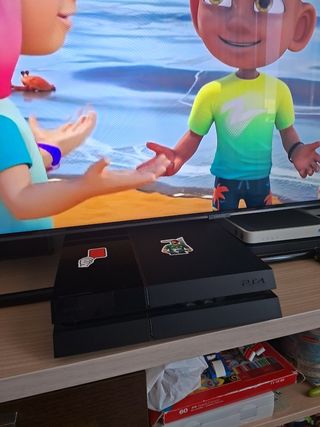 PS4 (PlayStation 4) negra