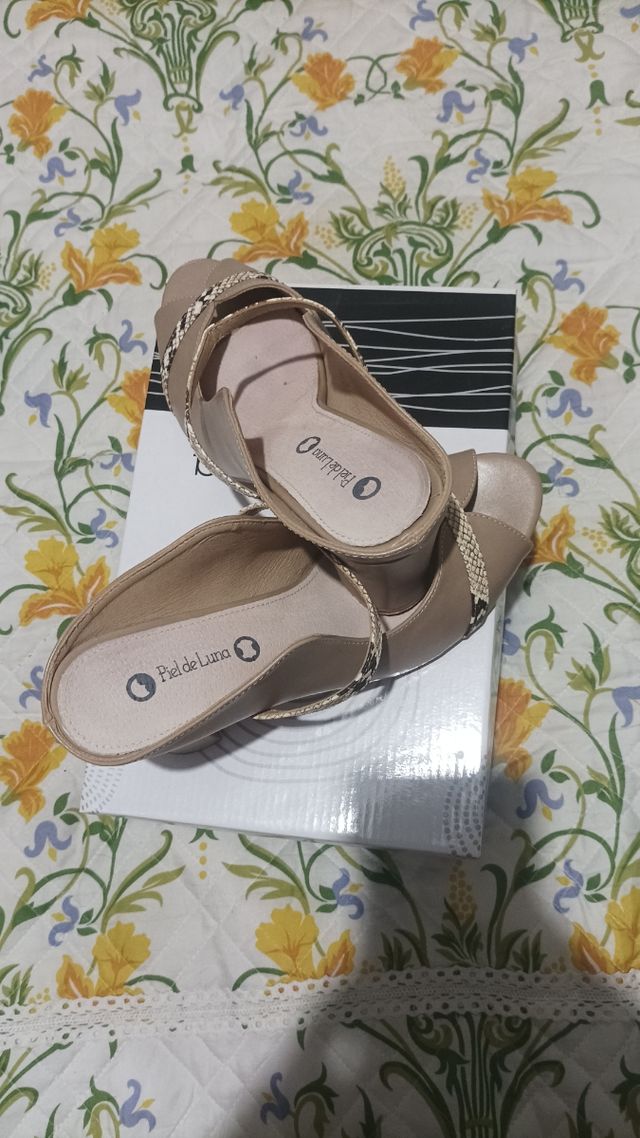 Sandalias Piel de Luna beige