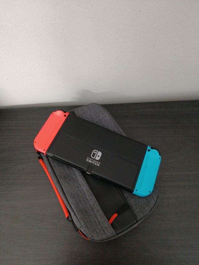 Nintendo Switch Oled Azul/Rojo