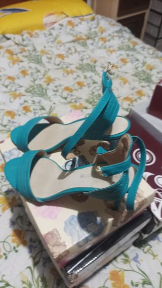 Sandalias tacón turquesa
