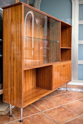 Mueble vitrina vintage años 70 - mid century