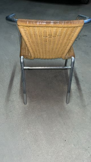 Sillas de mimbre y aluminio