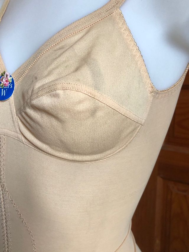 Body moldeador vintage beige