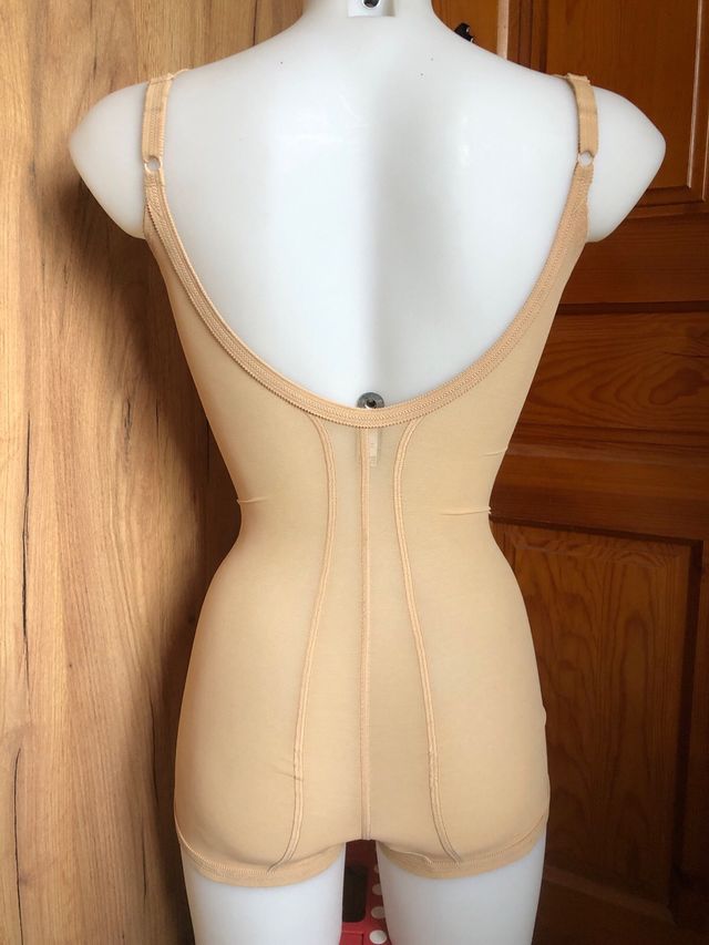 Body moldeador vintage beige