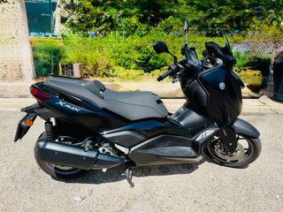 Yamaha XMAX 300 Tech MAX - Negro pure