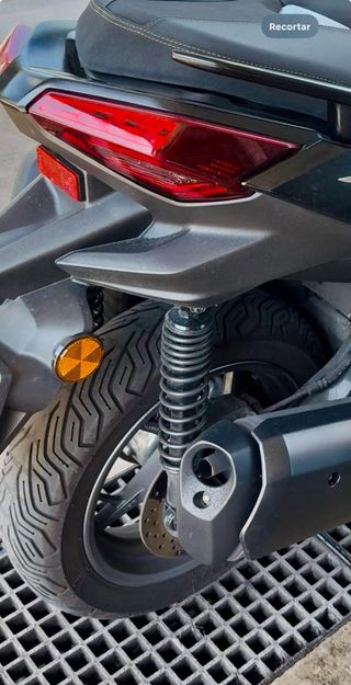 Yamaha XMAX 300 Tech MAX - Negro pure