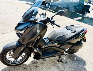 Yamaha XMAX 300 Tech MAX - Negro pure