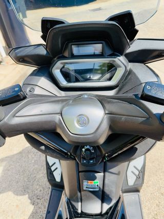Yamaha XMAX 300 Tech MAX - Negro pure
