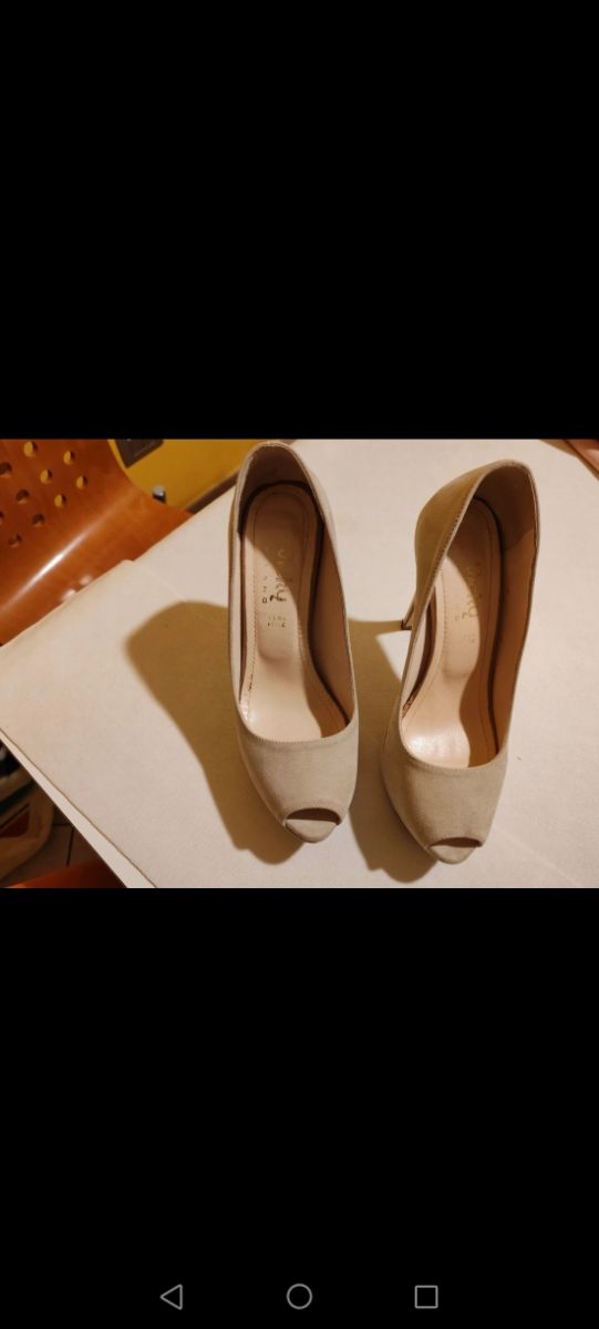 Sandali beige open toe