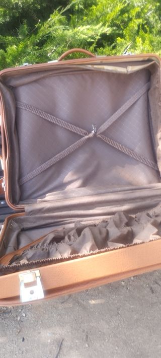 Maleta vintage marrón grande con ruedas