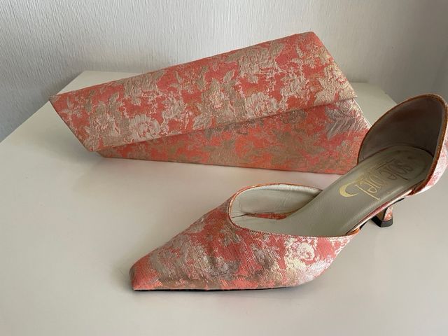 Zapatos y bolso de fiesta o ceremonia