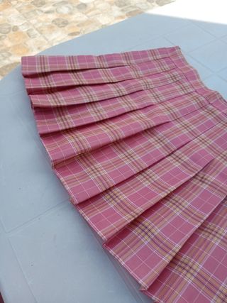 Minifalda plisada rosa, MEDIDAS  CINTURA 78 Cm.