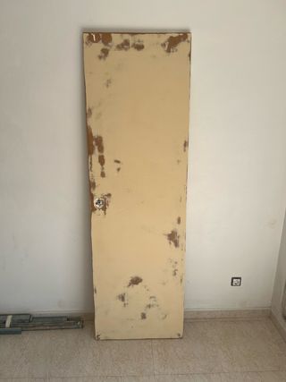 Puerta interior apertura derecha 62cmx198cm