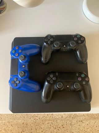 PS4 Slim (Play Station 4 Slim) - 3 mandos