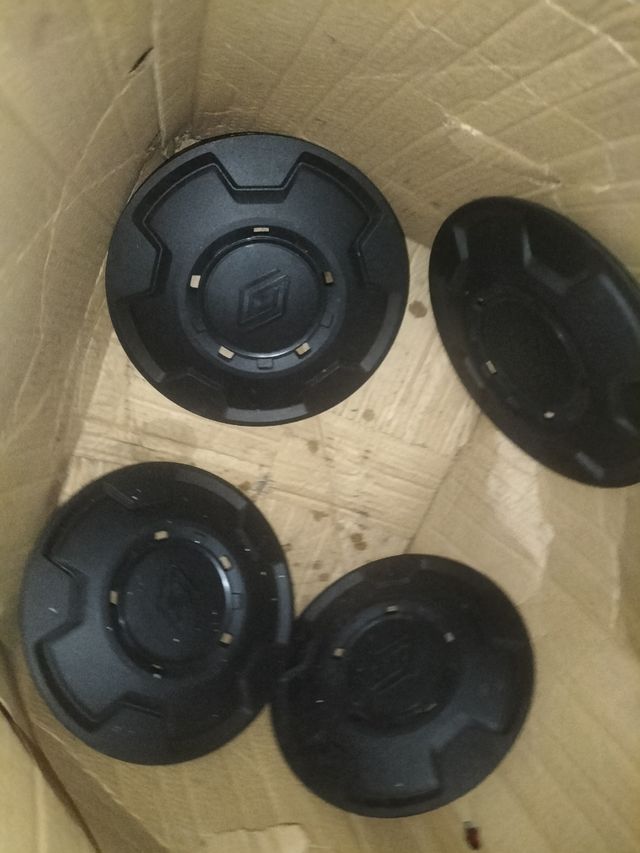 Tapacubos Renault Máster (4 unidades)