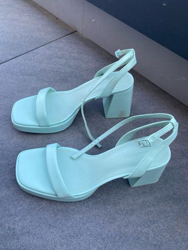 Tacones Stradivarius - color verde menta