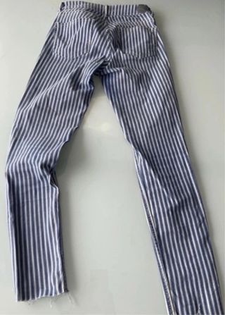 Pantalones pitillo rayas azul blanco