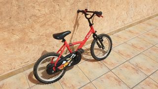 Bicicleta niño BTwin 16" roja
