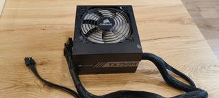 Corsair TX750M - Fuente 750W