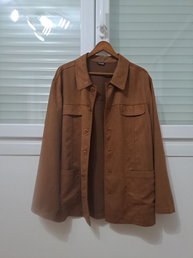 Americana ante marrón