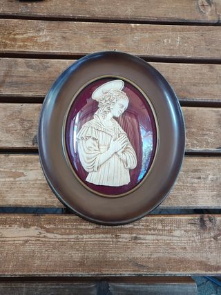 Icona sacra bassorilievo ovale