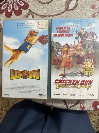 VHS infantiles: Pocahontas, Mosqueteros, Rugrats