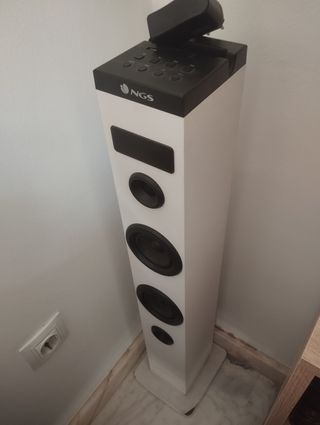 Altavoz Bluetooth NGS Torre Blanco