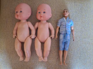2 Bebés + Ken Barbie