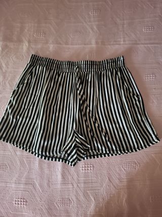 Bermudas rayas blanco-negro
