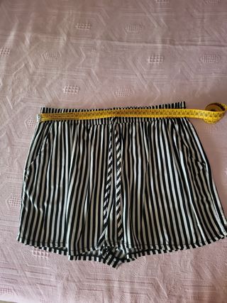 Bermudas rayas blanco-negro