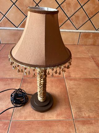 Lampara sobremesa mimbre beige