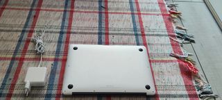 MacBook Air A1466 - Silver