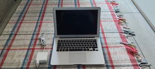 MacBook Air A1466 - Silver