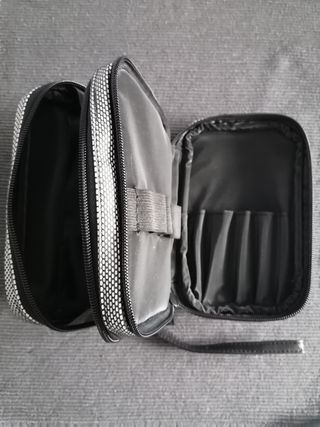 Neceser maquillaje multiusos negro plata