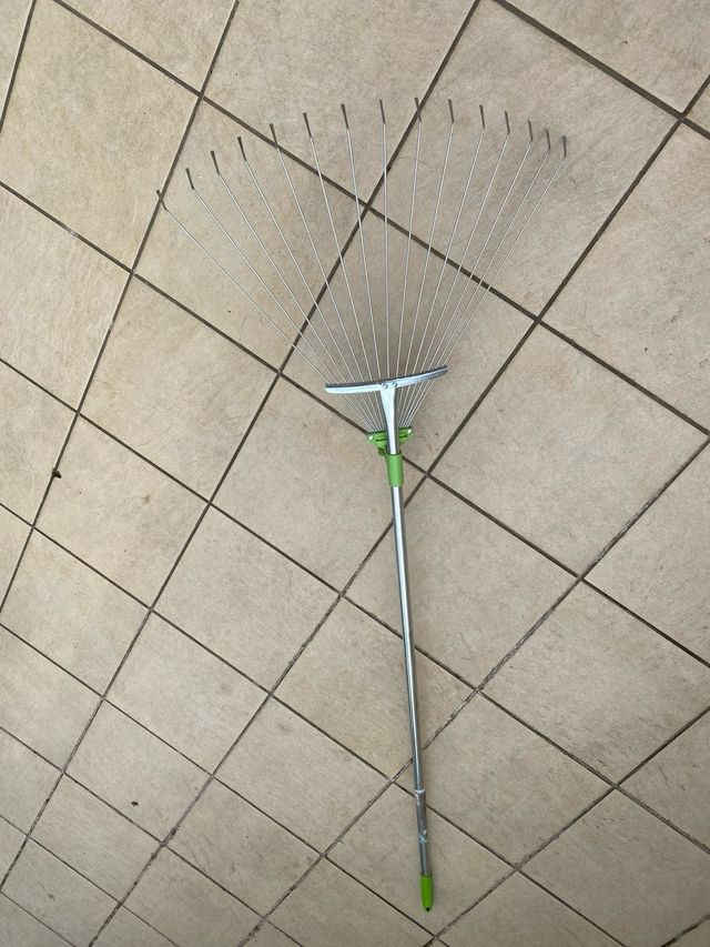 Rastrello foglie metallo leggero