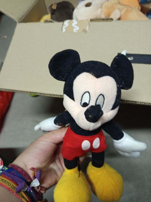 Muñecos Mickey y Goofy