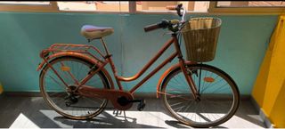 Bicicleta clásica color cobre