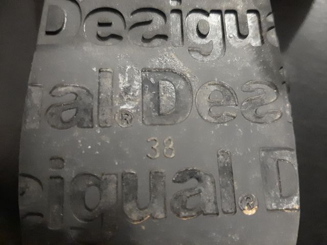 Bambasniña - negras con deles rojos