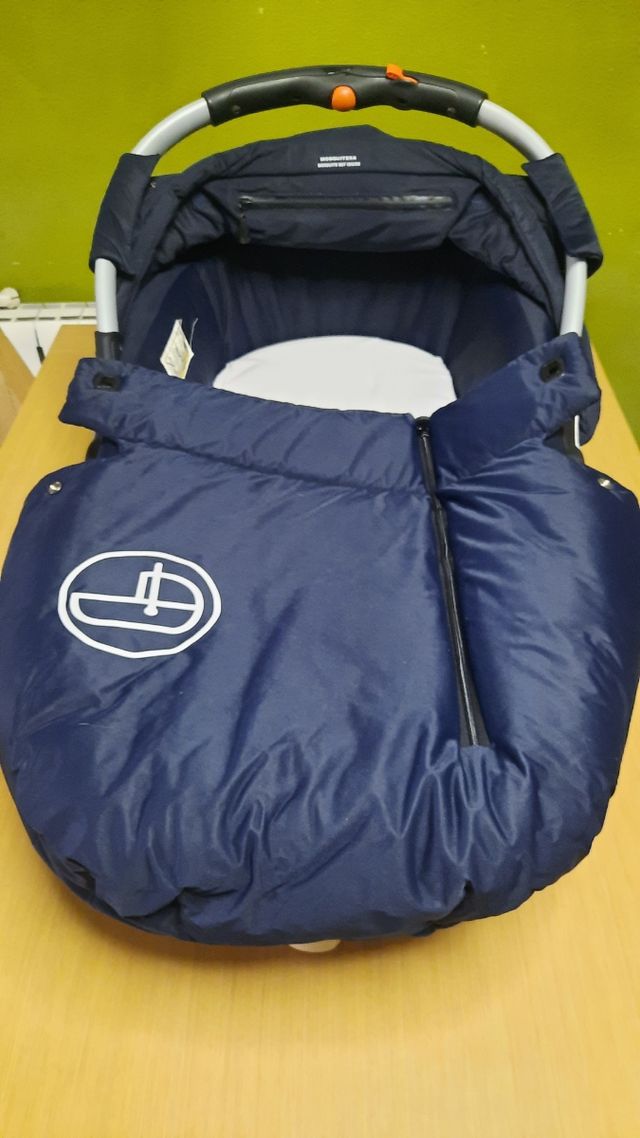 Cochecito bebé capazo