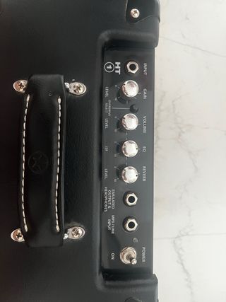 Blackstar HT-1R Amplificador