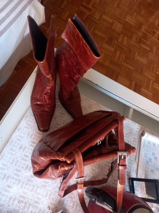 Botas y bolso piel marrón - Nº 37