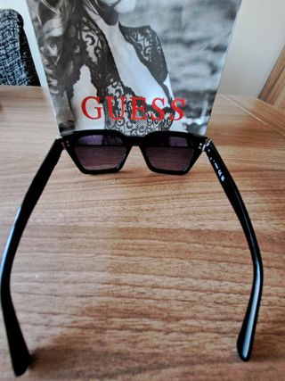 Gafas sol Guess - Negras