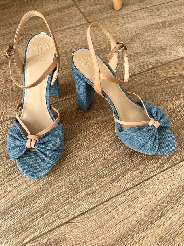 Novas sandálias de salto alto em ganga Guess tamanho 40