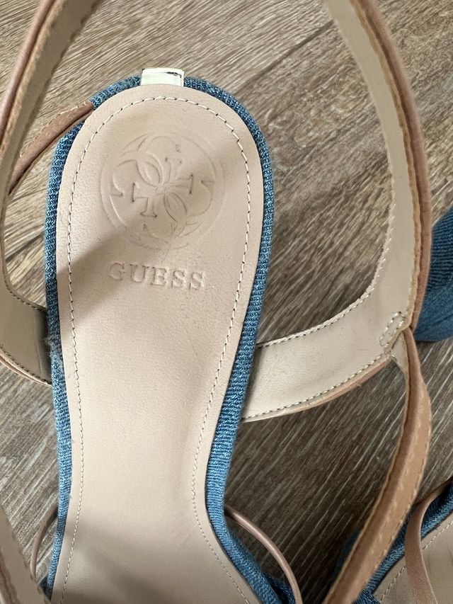 Novas sandálias de salto alto em ganga Guess tamanho 40