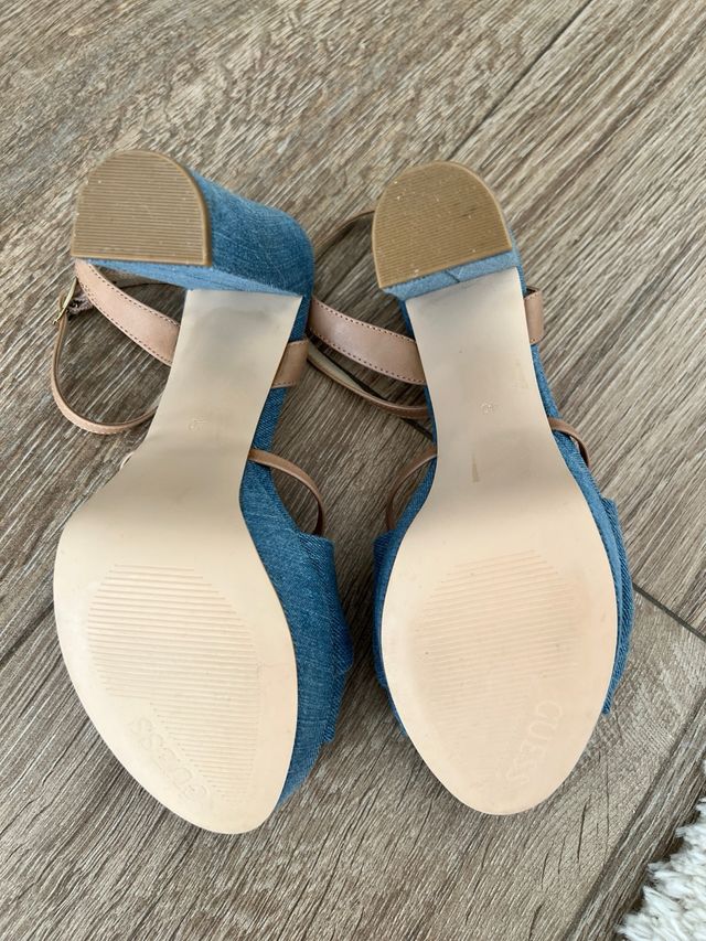 Novas sandálias de salto alto em ganga Guess tamanho 40