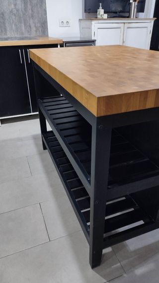 Isla cocina Ikea Vadholma + 2 taburetes